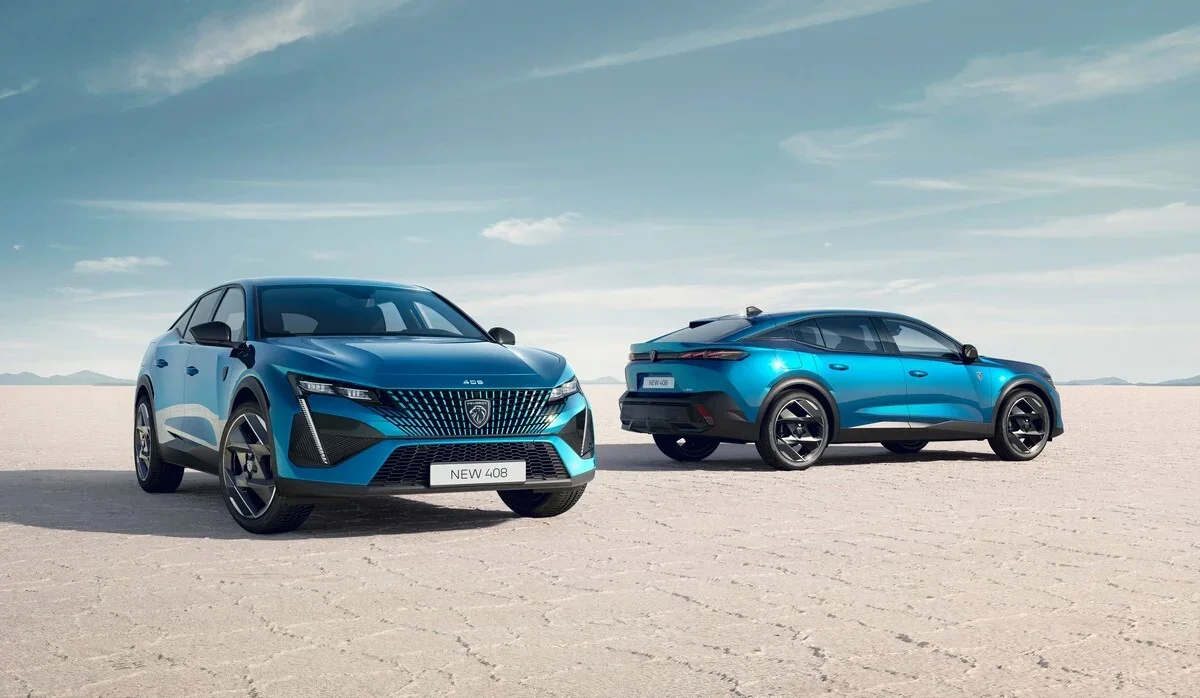 Découvrez les nouveautés de la Peugeot 408 en comparatif - Peugeot 408