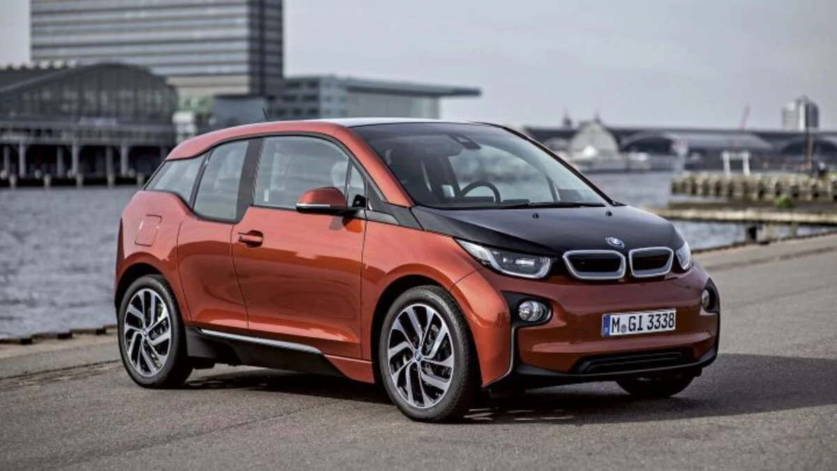 Découvrez la BMW i3 : Performance, Économie et Innovation Électrique - BMW i3